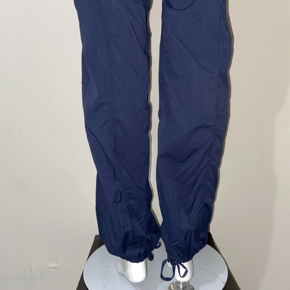 LULULEMON NAVY- BLUE FULL LENGTH PANTS *33”-4 - Picture 10 of 14